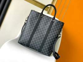 Picture of Louis Vuitton Mens Bags _SKUfw174684614fw